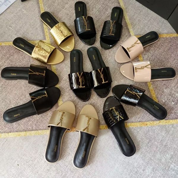 

2022 fashion luxury designer slippers sliders womens summer sandals beach slide ladies flip flops loafers metal letters black outdoor home