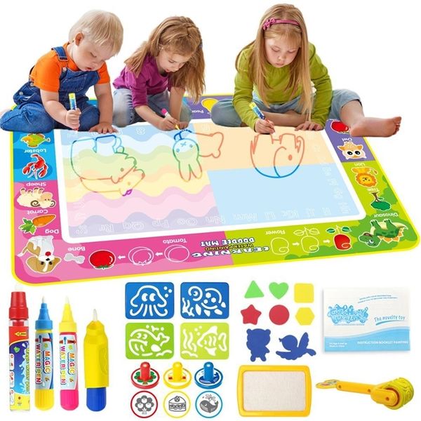 Große Größe Magic Water Drawing Mat Coloring Doodle Teppich mit 4 Magic Pens Briefmarken Malerei Zeichenbrett Spielzeug Geschenk für Kind LJ200907