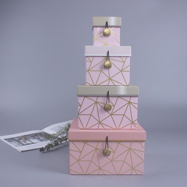 

pink button bronzing line gift box four-piece birthday gift box three-piece flower holiday party jewelry