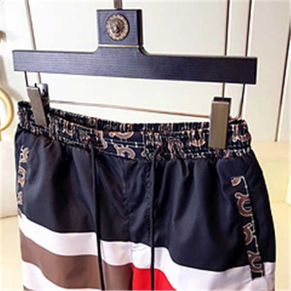 

2020 new men's summer shorts hc3, White;black