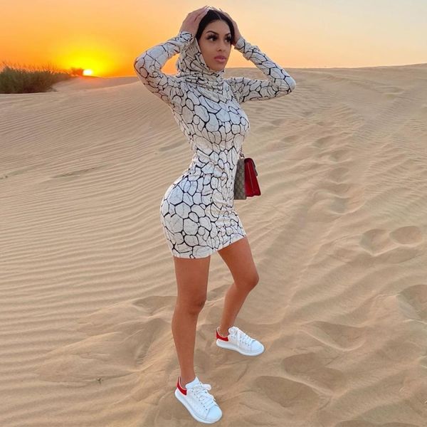 

printed long-sleeved hooded tight-fitting hip dress, Black;pink