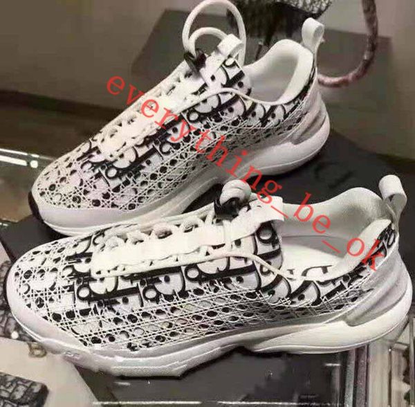 

the latest casual sneakers, for lovers of printed cowhide fabric surface matching, perfect shape fashion lightweight wear sneakers, Black;red