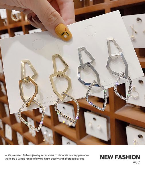 

2021 925 silver pin new flashing diamond metal rhinestone drill row geometric collar personality fashion wild woman earring for wedding gift, Golden;silver