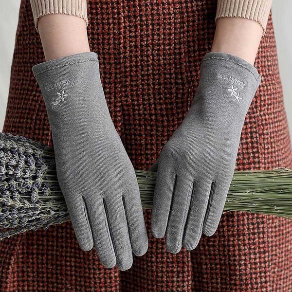 

women winter keep warm soft breathable touch screen driving gloves female elegant snowflake embroidery sport cycling mittens i14, Blue;gray