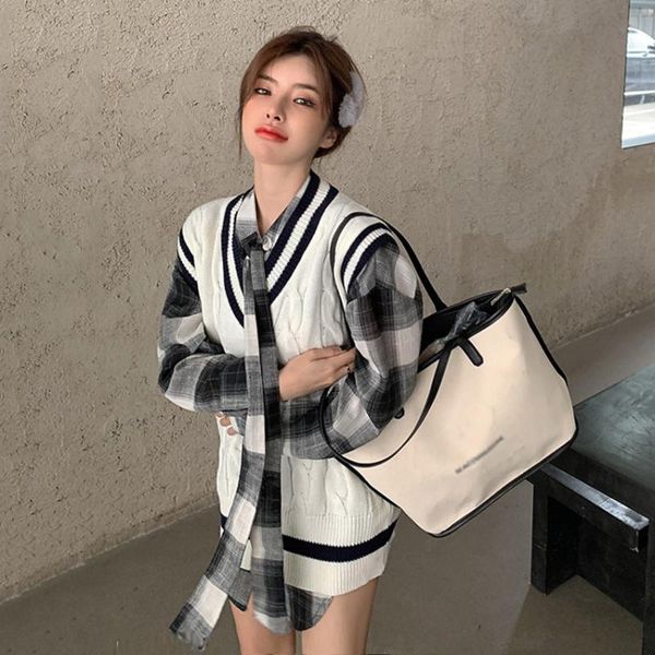 

women's vests korean style clothes 2021 autumn winter oversized sweater vest women v-neck striped knitted pullover sleeveless, Black;white
