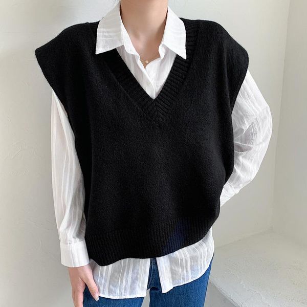 

spring new 2021 women casual loose v-neck solid color lamb fur loose short minimalist sleeveless knitting vest coat d230, Black;white