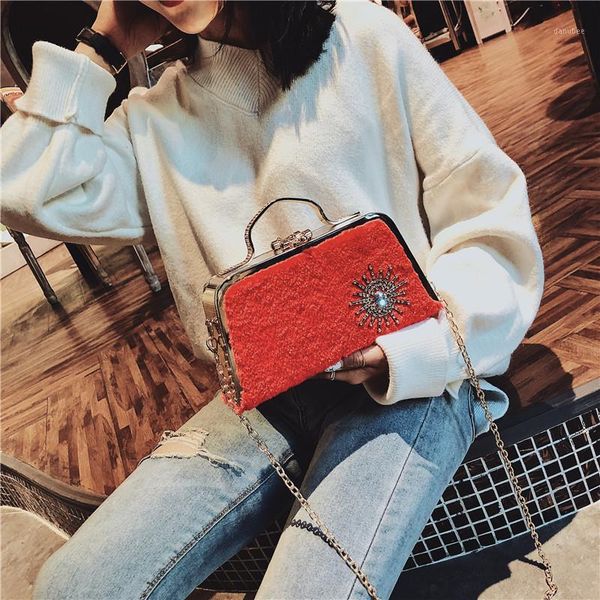 

evening bags women's dinner bag shoulder temperament handbag 2021 korean version sweet fashion plush slant straddle chain1