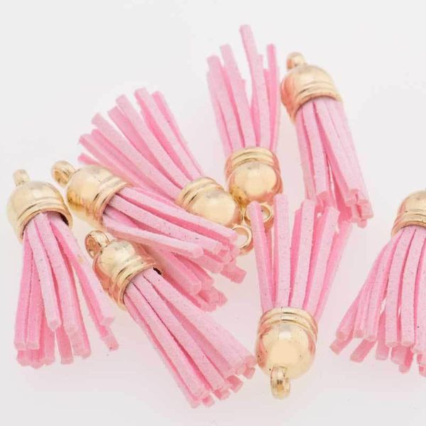 

100pcs lot personalized suede tassel pendant leather tassels for keychain bag cellphone pendant home decoration diy accessories h wmtynu