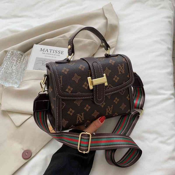 

2022 factory outlet printed single shoulder postman's small square versatile messenger bag women's bag fashion rgmh