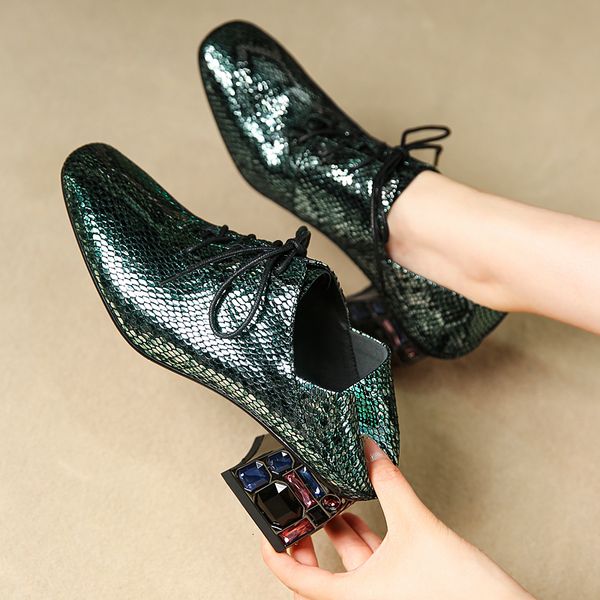 

female pumps 2021 plus size symphony of snakes and americaladies shoes step on heel plating j5ld, Black