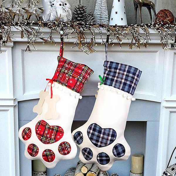 

2020 christmas decorations cute cartoon christmas socks gift bag dog paw christmas stocking plaid bone socks f4503