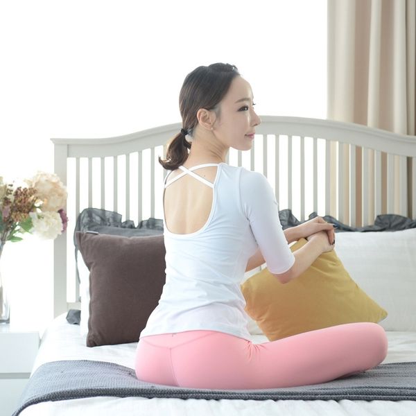 

bhznu 2019 new sleeve t-shirt solid color yoga fitness coat middle wgusv back belt chest pad quick-drying t-shirt suit