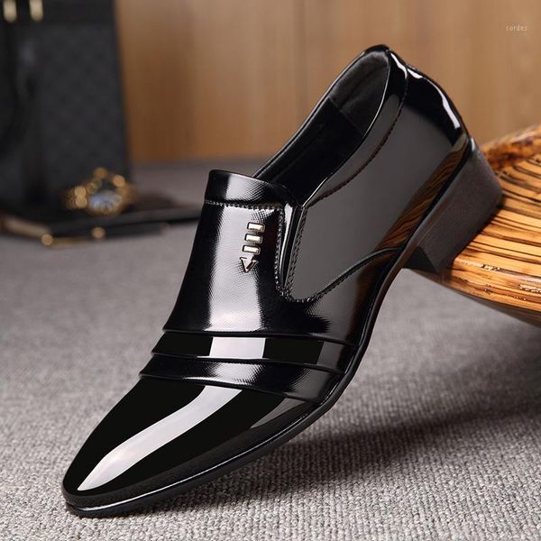 

dress shoes men casual patent leather luxury mens loafers breathable man formal wedding business zapatos de hombre1, Black