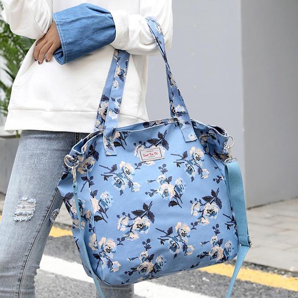 

2020 designer handbags women flower printed waterproof nylon shoulder bags retro crossbody bag floral interior zipper pocket