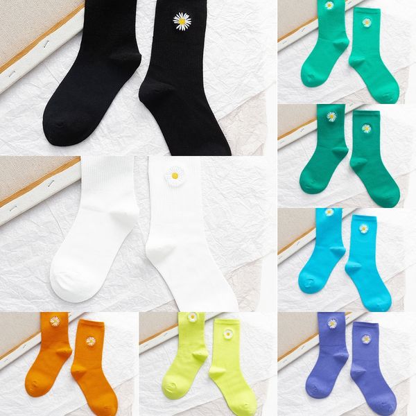 

xingnan spring summer embroidery daisy women's tube medium medium socks personalized cartoon combed cotton women's socks tt0cp, Black