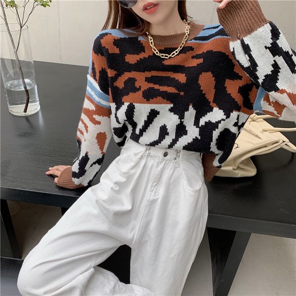 

autumn / winter 2020 new leopard print color matching round neck sweater knitwear loose short long sleeve women's wear