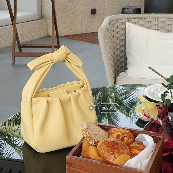 

3jf7l jn4qz capacity light yellow pleated hand bow butterfly hand bucket 2020 popular advanced messenger bag bag large