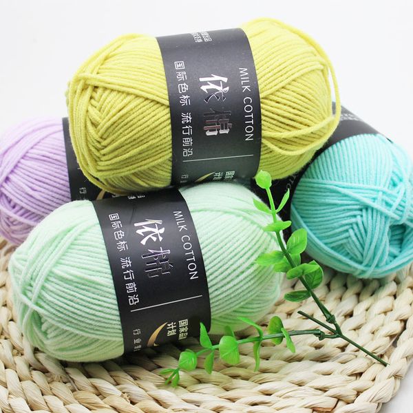 

new upgrade 10 balls/lot 500g natural silk milk cotton yarn thick yarn for knitting baby wool crochet yarn weave thread,z5467 t200601, Black;white