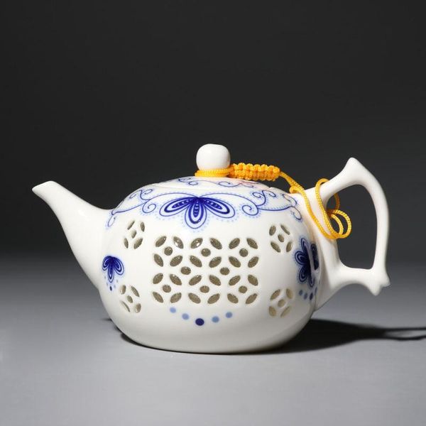 

1 pcs hollow teapot ceramic blue and white porcelain teapot tea black tea puer kung fu tea set 240ml bbynad lipper