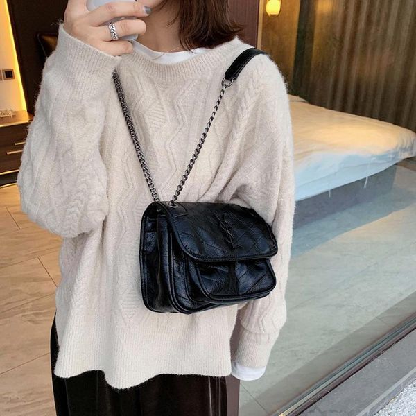 

2020 new chains women's bag oil wax leather retro postman bag purses and handbags luxury designer shoulder bags women handbags