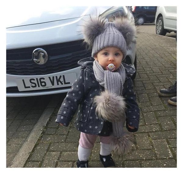 

winter real fur scarf and hat set kids big real raccoon fur balls hat double fur pom pom beanies children gi qyldmn, White