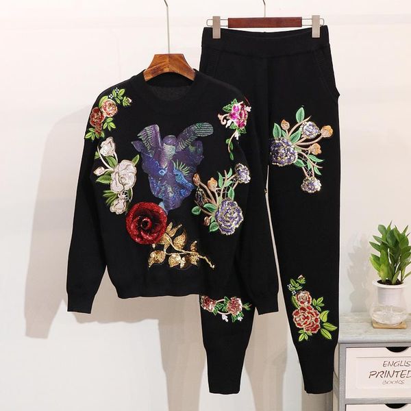 

autumn winter women handmade luxury embroidery sequins flower knit pullover long pants two pieces set knitted ladies tracksuits1, White