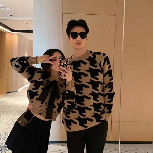 

couples wear 2021 autumn and winter new fashion temperament round neck pullover sweater loose knit men, White;black