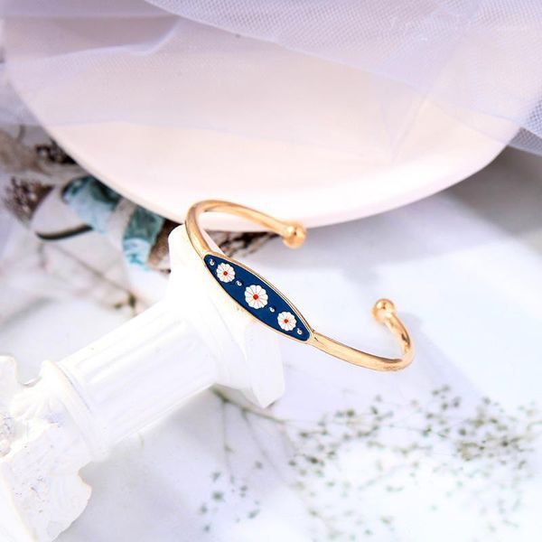

exquisite enamel daisy open bangle contracted fashion flowers pendant charm bracelet korea jewelry wholesale factory1, Black