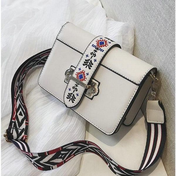 

корейский небольшой лоскут мешок плеча crossbody сумка сумка женщин pu кожа женщин сумки плеча красный черный коммуникатор a42-57