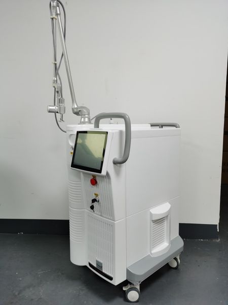 

powerful 40w scar removal skin tighten stretch markets removal fractional laser co2 / co2 fractional laser/ fractional co2 laser machine, Black