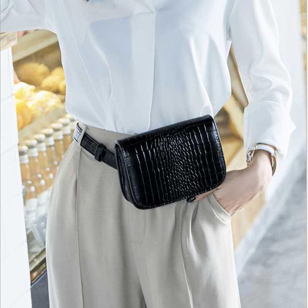 

vintage waist bag women alligator pu leather belt bag waist pack travel belt wallets bags ladies1