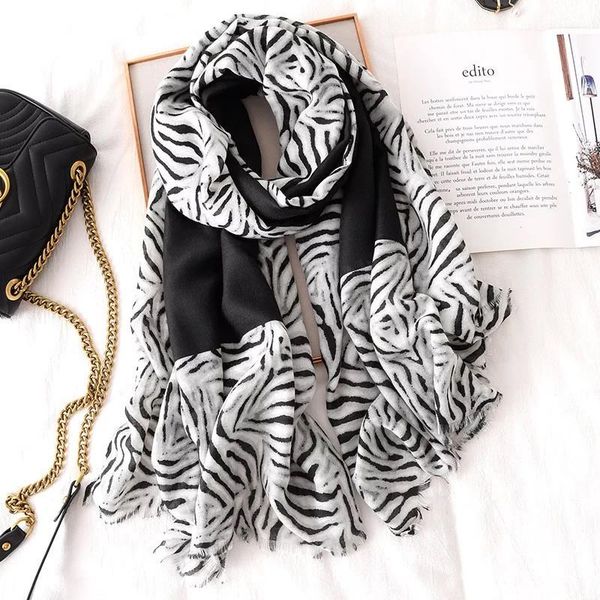 

новый стиль китайского шелка осени и зима популярных хлопок платка леди мода красивых печати шарф женщина солнцезащитный бич шаль jllsjx, Blue;gray