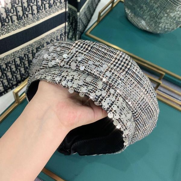 

202009-20street britain plaid style handmade sequins leisure street lady beret hat women leisure painter hat, Blue;gray