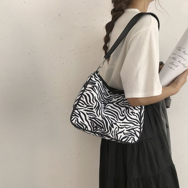 

french minority bag women 2020 new fashion versatile simple shoulder bag ins fashionable underarm bag c1114