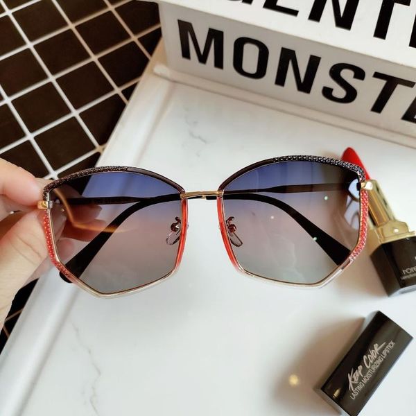 

sunglasses women's polarizing irregular retro large frame gradient gsunglasses, White;black