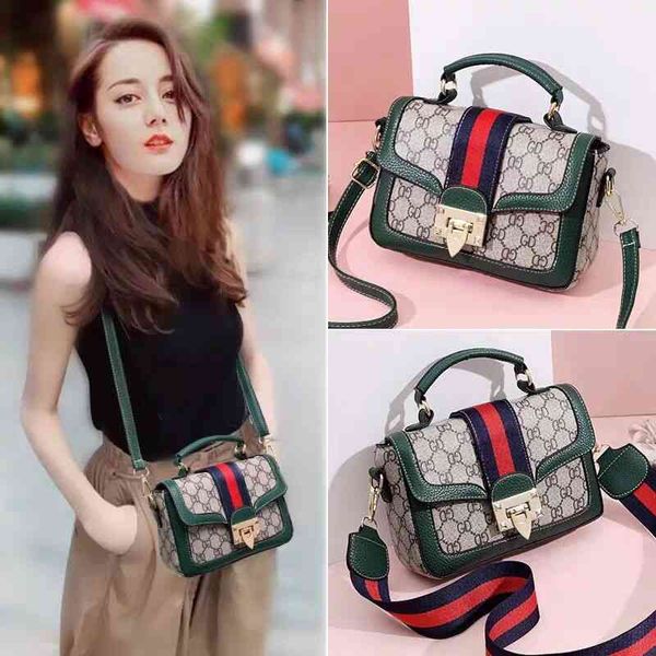 

2022 factory wholesale ins popular women's bag broadband network red versatile fashion retro small one shoulder messenger bag