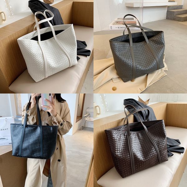 

women's woven tote large capacity fashion new hand shoulder 2020 big bag trend simple soft leather shoulder bag nhx6q