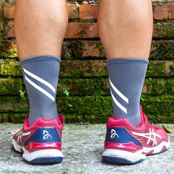 

2020 new professional cycling socks outdoor sport socks with reflective stripe bicycle racing running hiking for men women1, Black