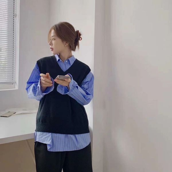 

du xiaozhai pure color knitting wool temperament commuting v-neck korean women's horseback heart folding sweater, Black;white