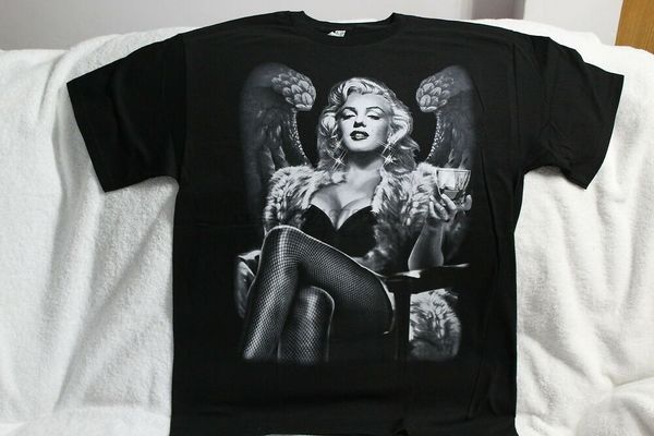 

marilyn monroe fur coat angel wings drink t-shirt sport hooded sweatshirt hoodie