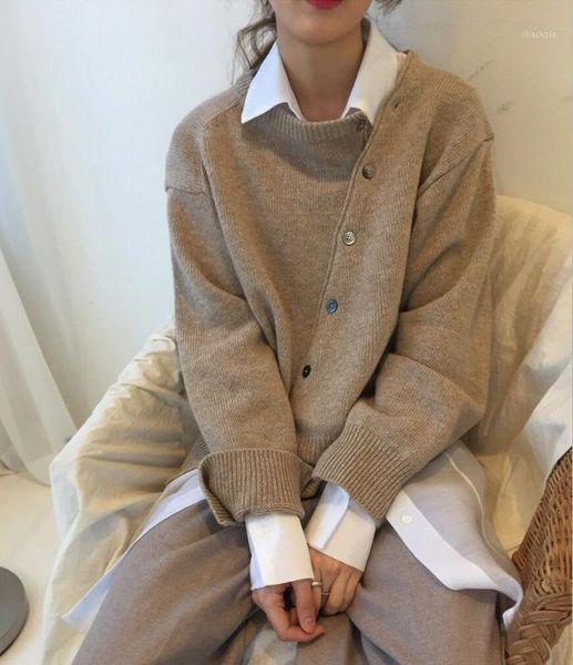 

fashion women sweater 2020 spring and autumn new oblique buckle irregular design lazy sweater knitted cardigan1, White