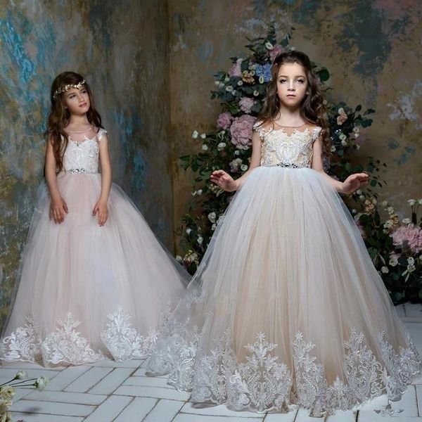 Abiti da ragazza Light Champage Scoop Aline Toddler Flower Girl Princess Illusion Back Comunione Compleanno Spettacolo Robe De Demoiselle