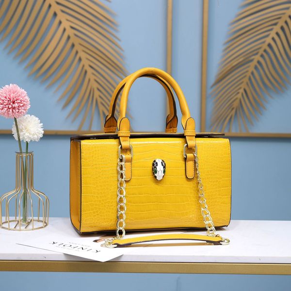 

2020 new pu large capacity women's portable slant span shaped box bag