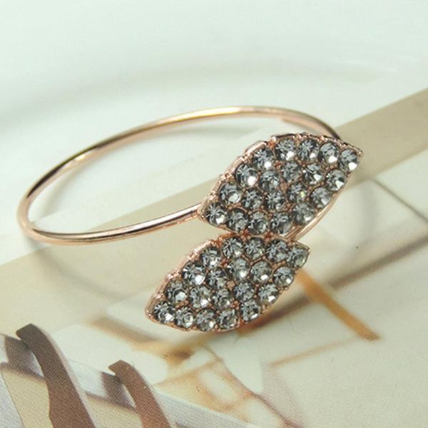 

napkin rings 10pcs/pack holder serviette home leaves shape wedding dinner decoration rhinestone el shiny belt banquet buckles1