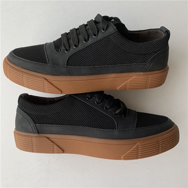 

light tide leather stitching mesh flying fabric upper, soft non slip rubber sole casual board shoe for men
