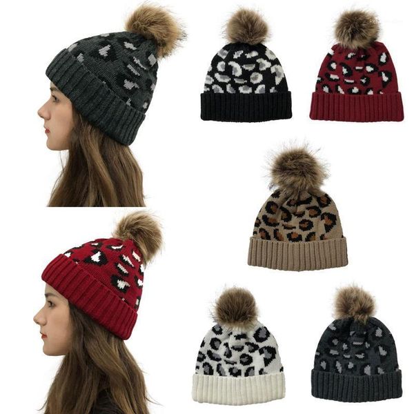 Beanie/Totenkopfkappen Leopardenmützen Damen Pom Pompom Wintermütze mit Pompon Motorhaube Pom-Pom Acryl Kunstfell Lässige warme Strickmütze1