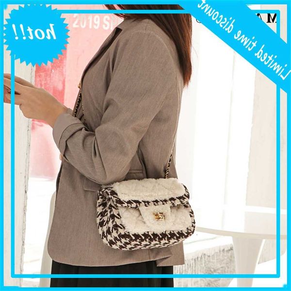 

maidudu women's 2020 new color contrast real lamb maolingge chain metal ball one shoulder cross small square bag