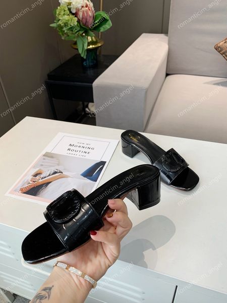 

new women sandals design causal shoes luxe slide summer fashion woman flat sandals slipper flip flop size 35-42, Black;red