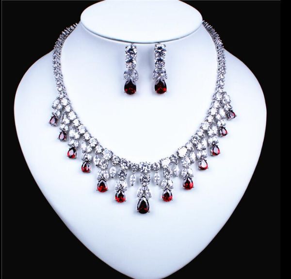 

2020 new style bride bridesmaid wedding jewelry set necklace earrings simple imitation diamond two colors are available ws-005, Slivery;golden