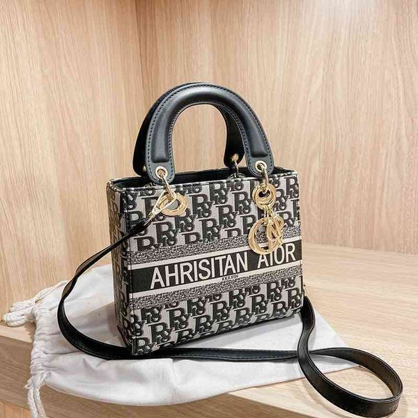 

2022 factory wholesale new model style women's embroidered one shoulder bag